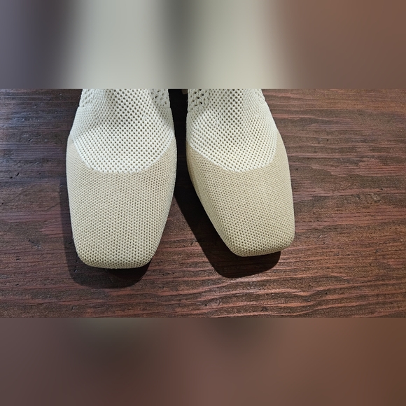 VIVAIA Square-Toe Perforated Heeled Boots(Melissa) In Cream Ivory. Size 7 - Picture 3 of 15